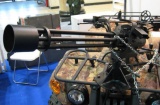 国产新型6管机枪亮相装备展