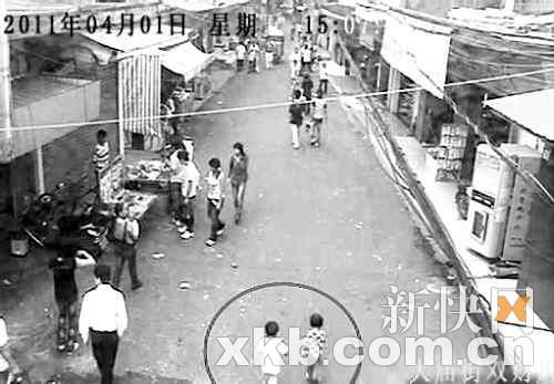 两童走失“天眼”找回(组图)