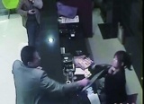 宾馆监控拍下公务员男子暴打女服务员