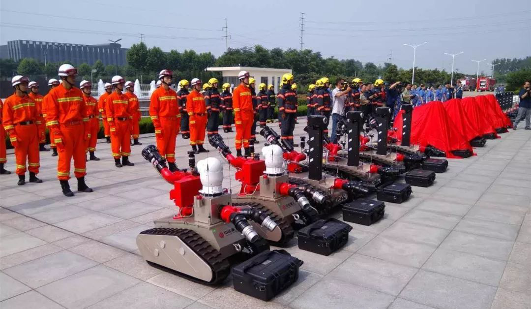 消防机器人市场看好，华北工控嵌入式计算机助其实现无生命损伤救援