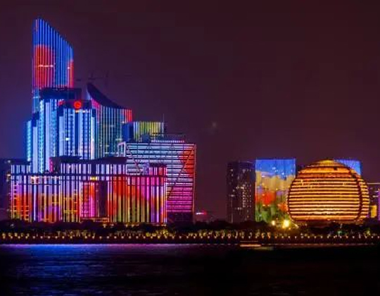 智能灯光控制，华北工控打造楼体亮化系统专用计算机硬件方案