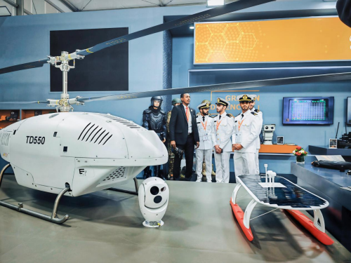 联合飞机亮相阿布扎比航展  国产无人直升机显身手