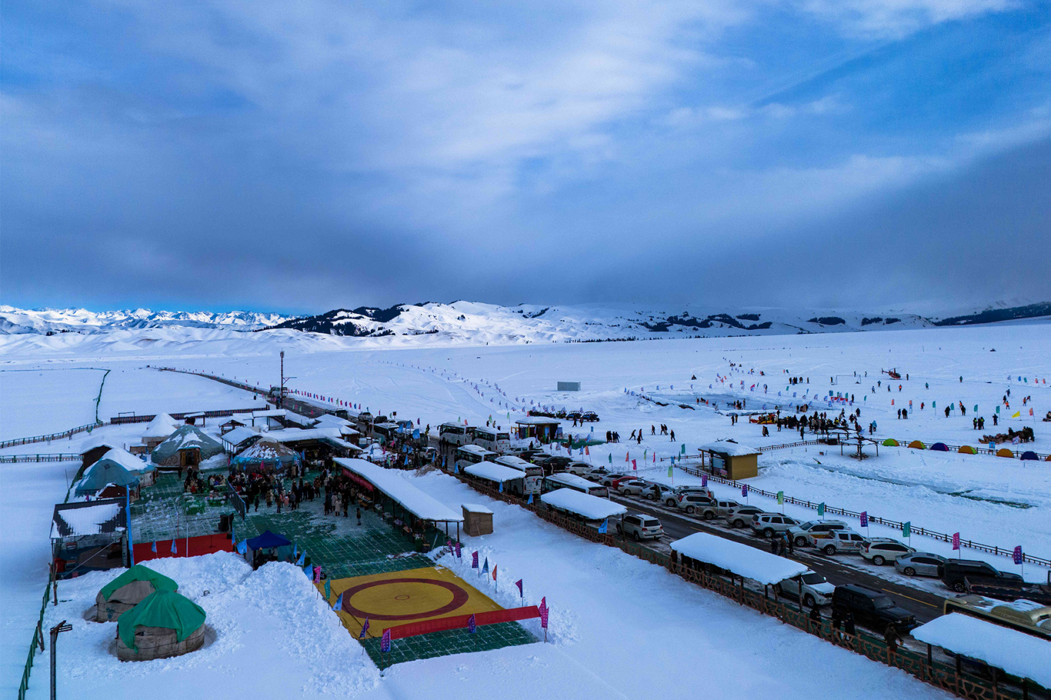 数字赋能冰雪经济！熵基科技新一代自助验票系统亮相那拉提滑雪场​