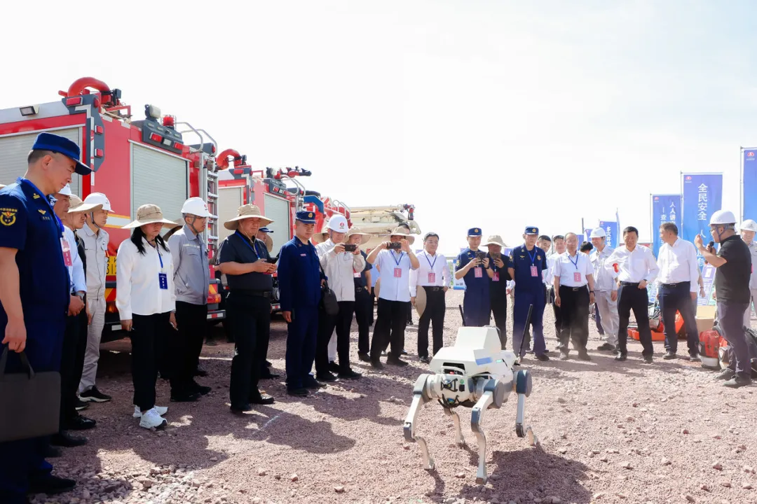 成功锁定全部被困人员！云深处机器狗完成复杂场景多类型事故演练