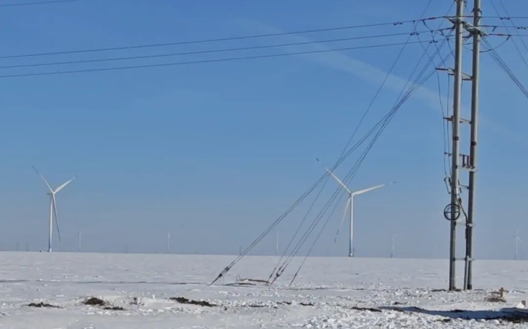 迎风冒雪,华北工控人为新疆风电开发保驾护航!